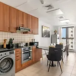 First Class 2Br High-Rise Elegance