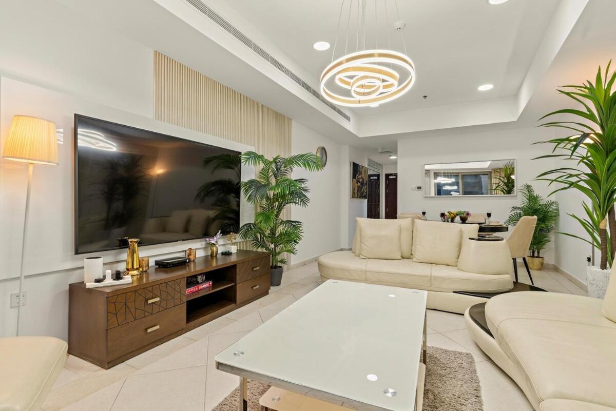 Apartment First Class 2br High-rise Elegance