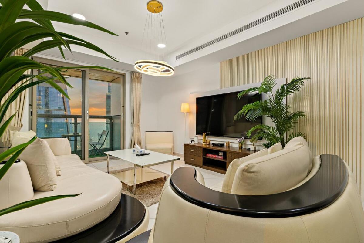 First Class 2br High-rise Elegance Apartment