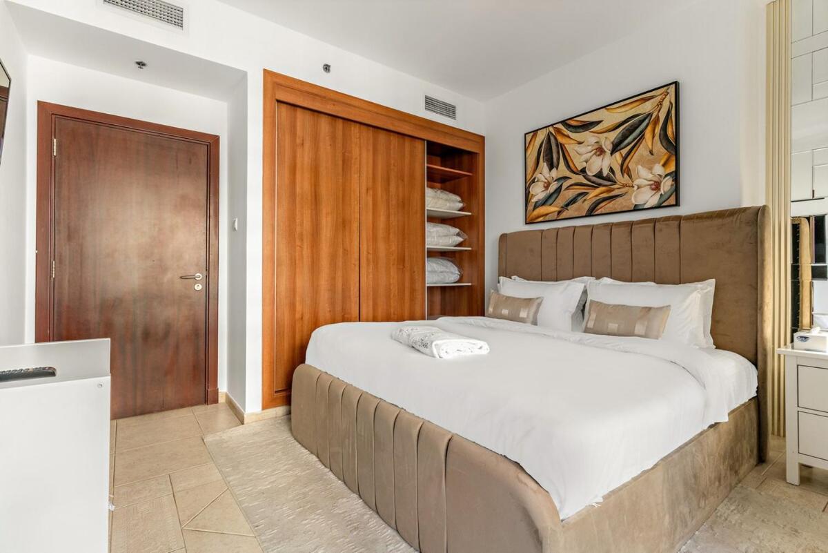 First Class 2br High-rise Elegance Apartment *