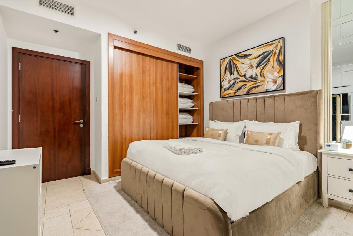 Apartment First Class 2br High-rise Elegance *